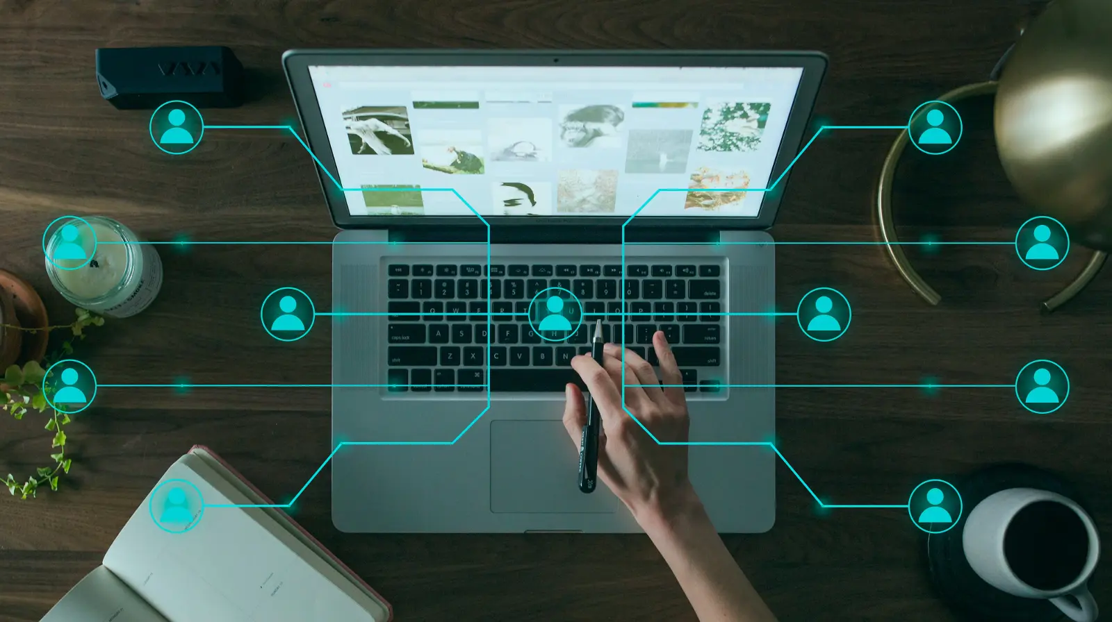 Giao diện quản trị hệ thống kết nối khách hàng và dữ liệu người dùng trên laptop MDP Group